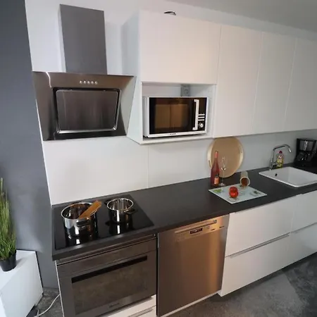 דירה Wernerwaldstr-1 *